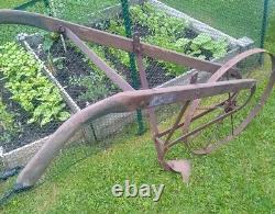 Antique Garden Hand Plow Cultivator Blade Rusted Yard Art Metal Wheel Hudson MFG